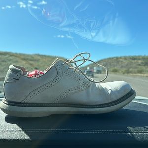 Men’s golf shoes
